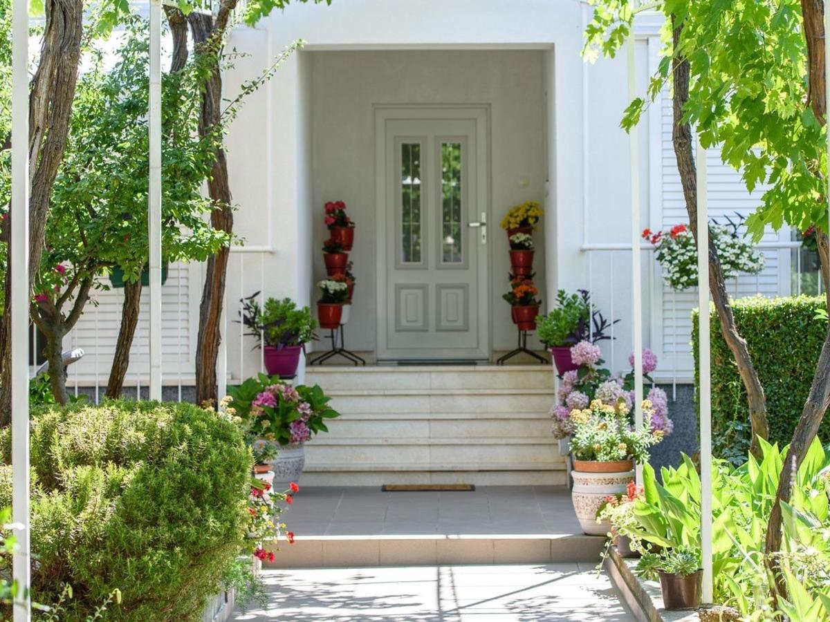 Apartments Beba - Peaceful Location Трогир Экстерьер фото