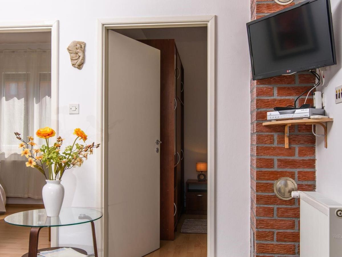 Apartments Beba - Peaceful Location Трогир Экстерьер фото